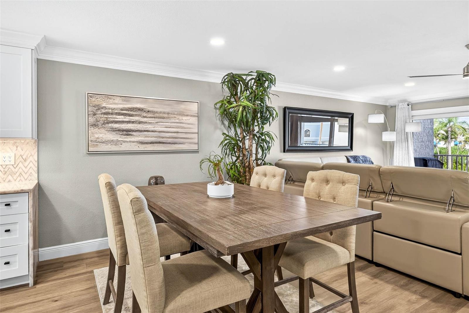 Image 16 of 61 For 745 Pinellas Bayway S 302