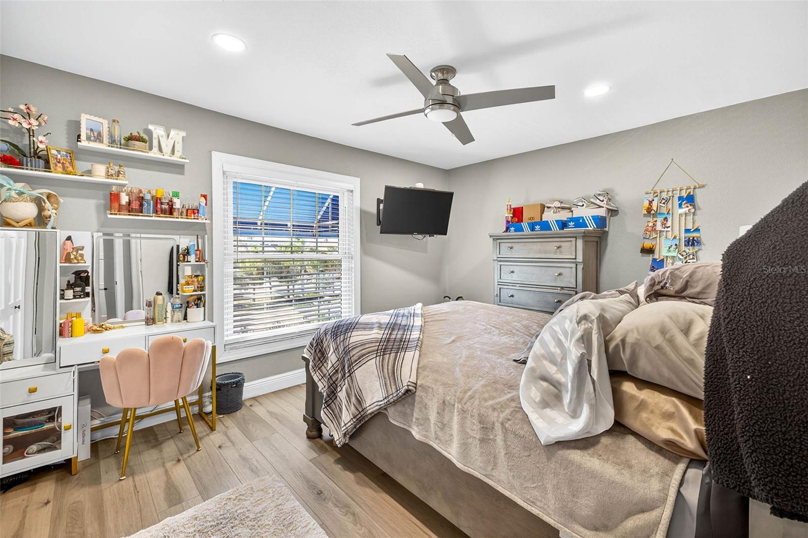 Image 24 of 61 For 745 Pinellas Bayway S 302
