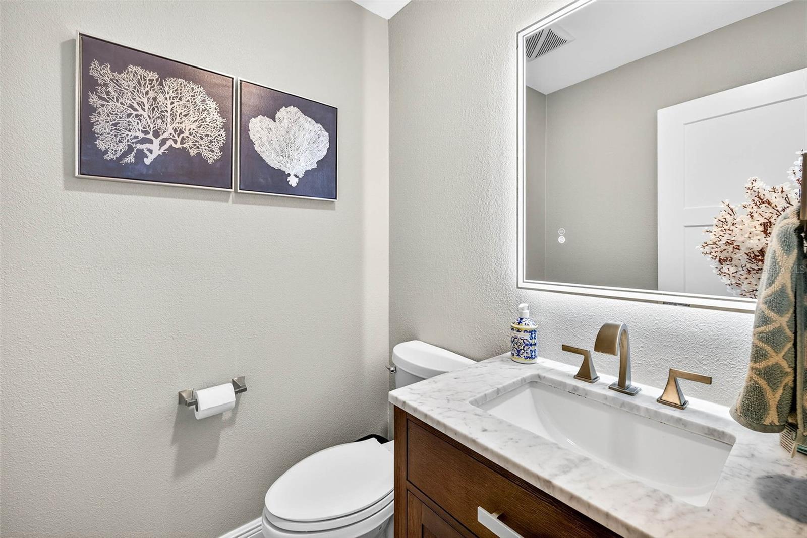Image 25 of 61 For 745 Pinellas Bayway S 302