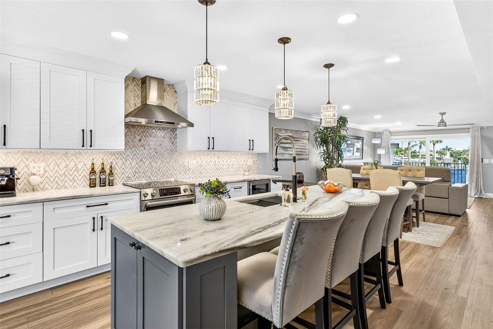 Image 7 of 61 For 745 Pinellas Bayway S 302