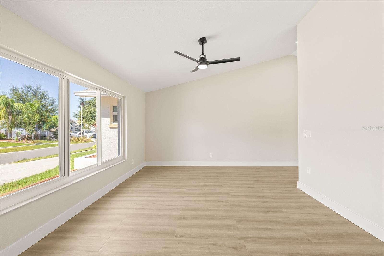 Image 4 of 46 For 2538 Indigo Drive