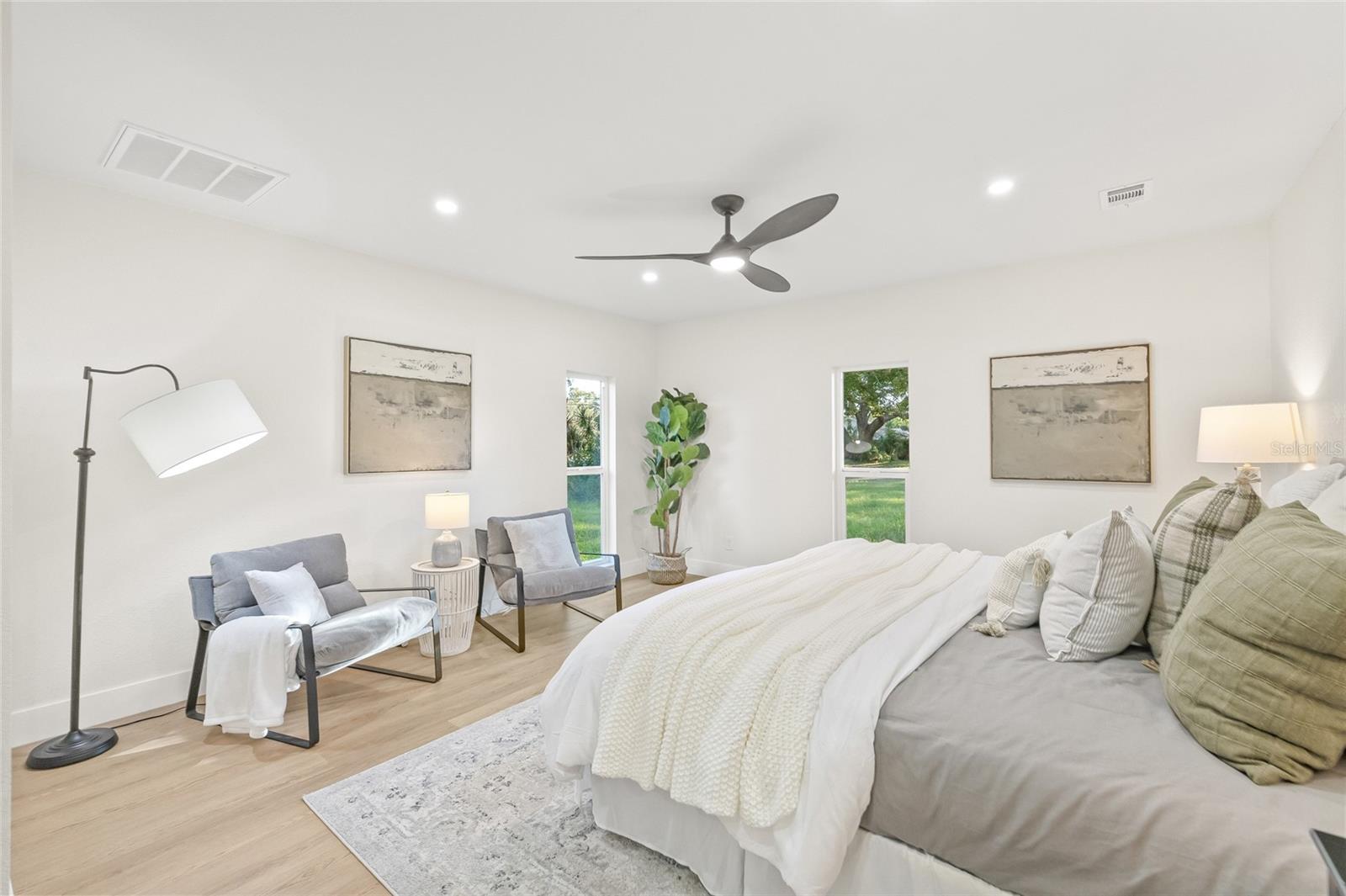 Image 21 of 72 For 2615 Desoto Way S