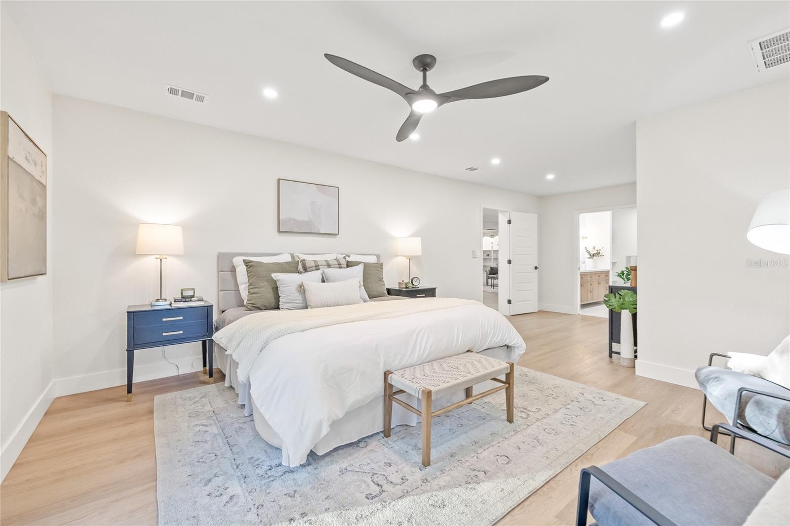 Image 22 of 72 For 2615 Desoto Way S