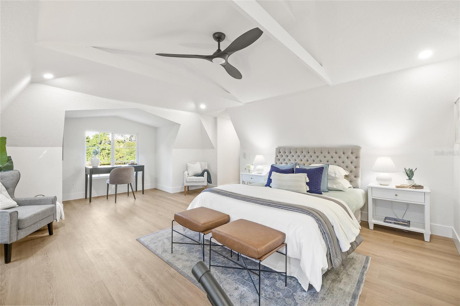 Image 37 of 72 For 2615 Desoto Way S