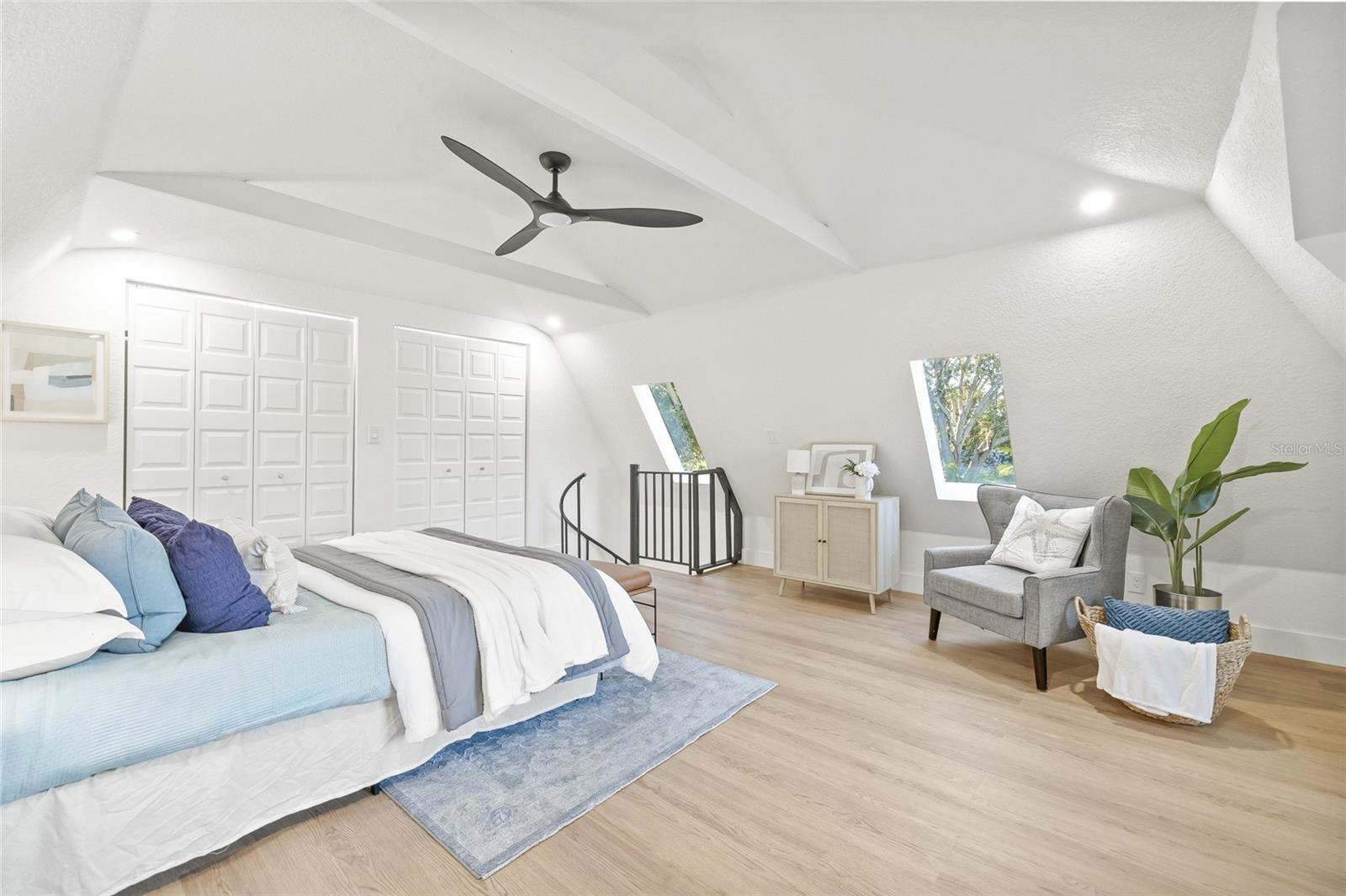 Image 41 of 72 For 2615 Desoto Way S