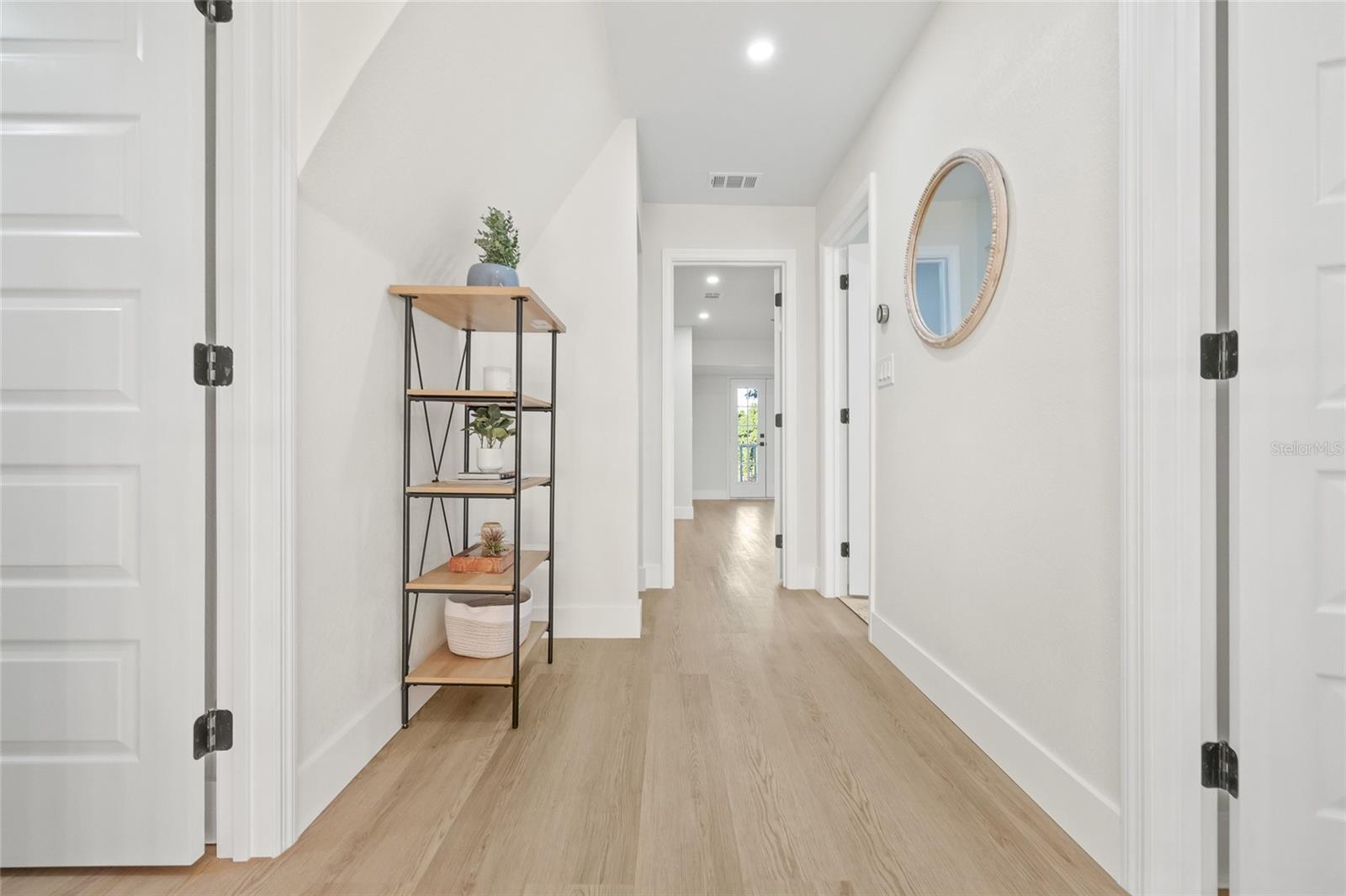 Image 43 of 72 For 2615 Desoto Way S