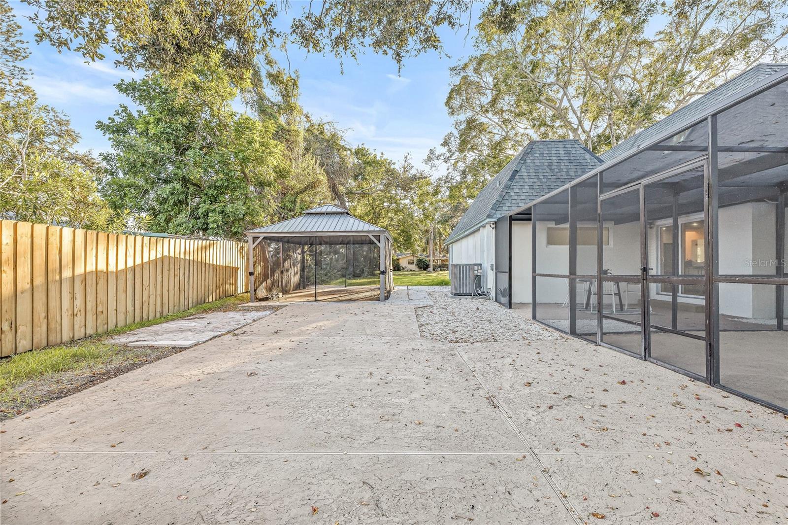 Image 56 of 72 For 2615 Desoto Way S