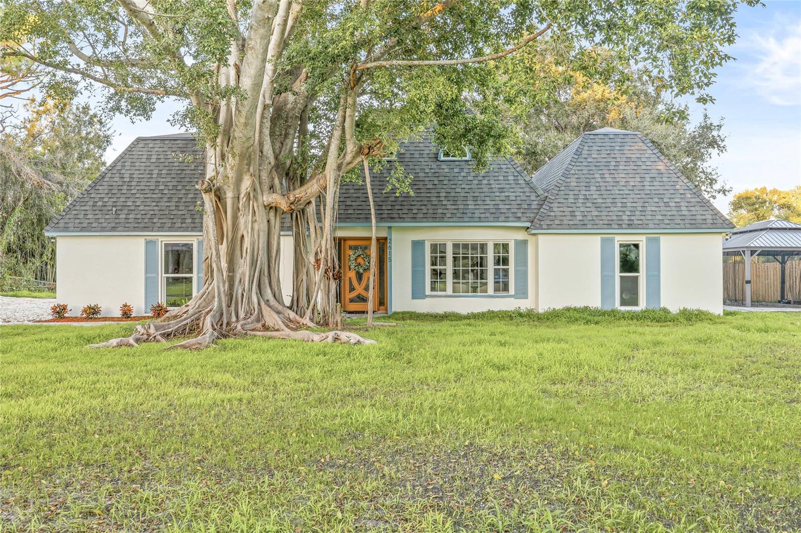 Image 69 of 72 For 2615 Desoto Way S