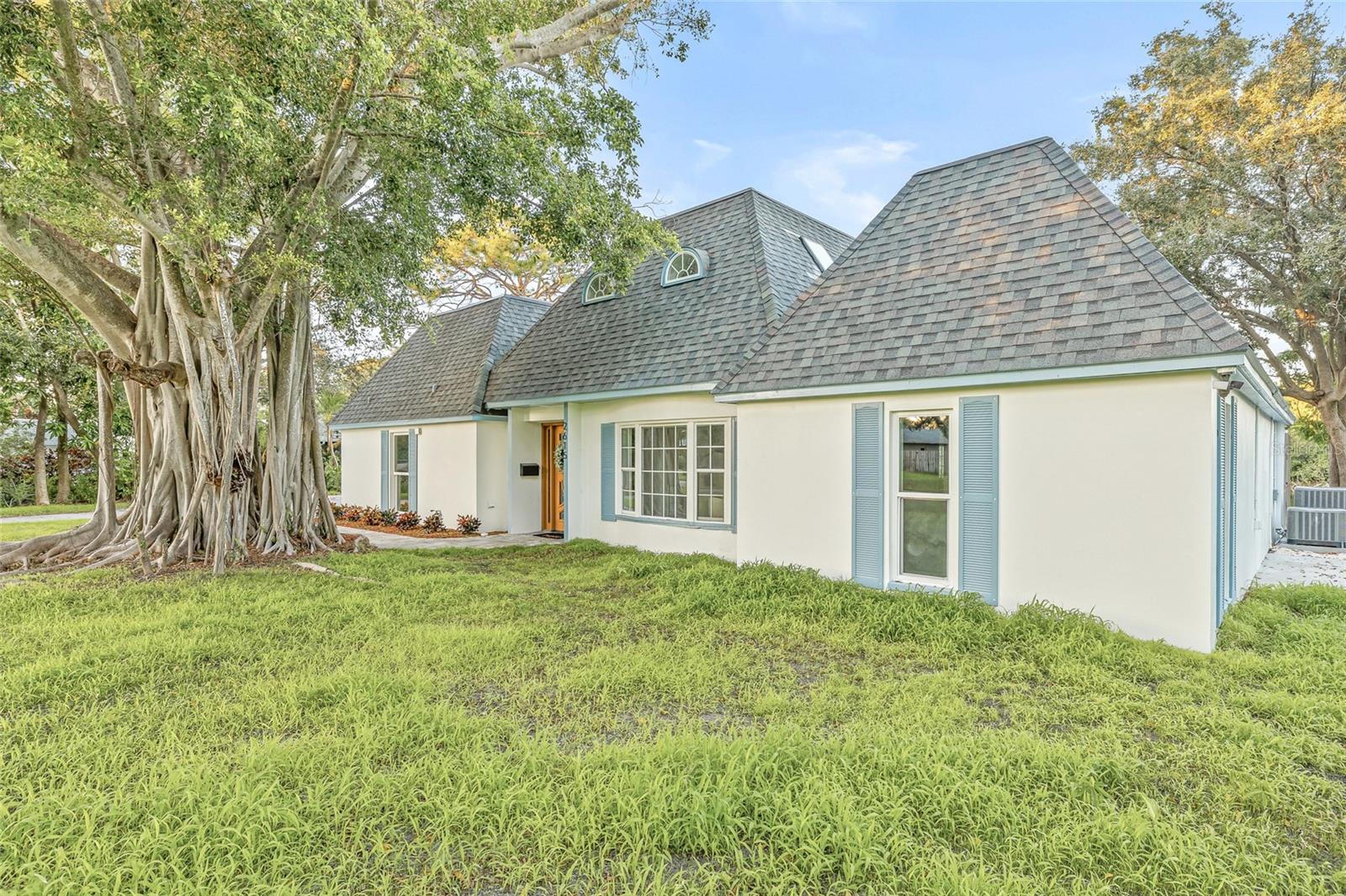 Image 71 of 72 For 2615 Desoto Way S