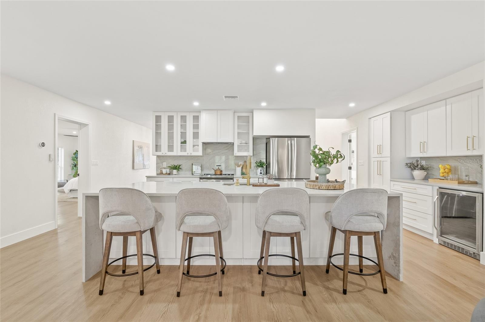 Image 9 of 72 For 2615 Desoto Way S