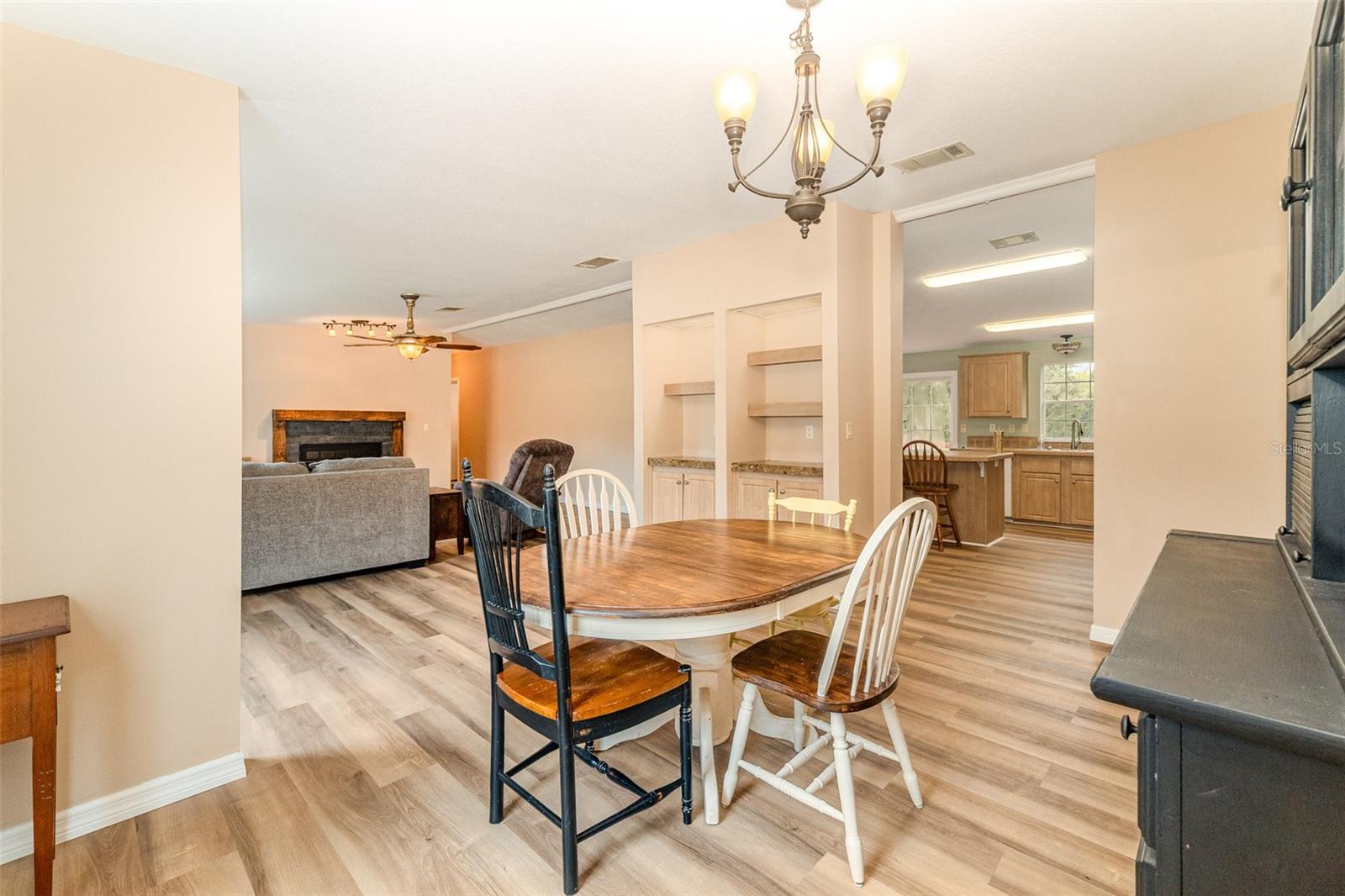 Image 10 of 32 For 4328 Meadow Street