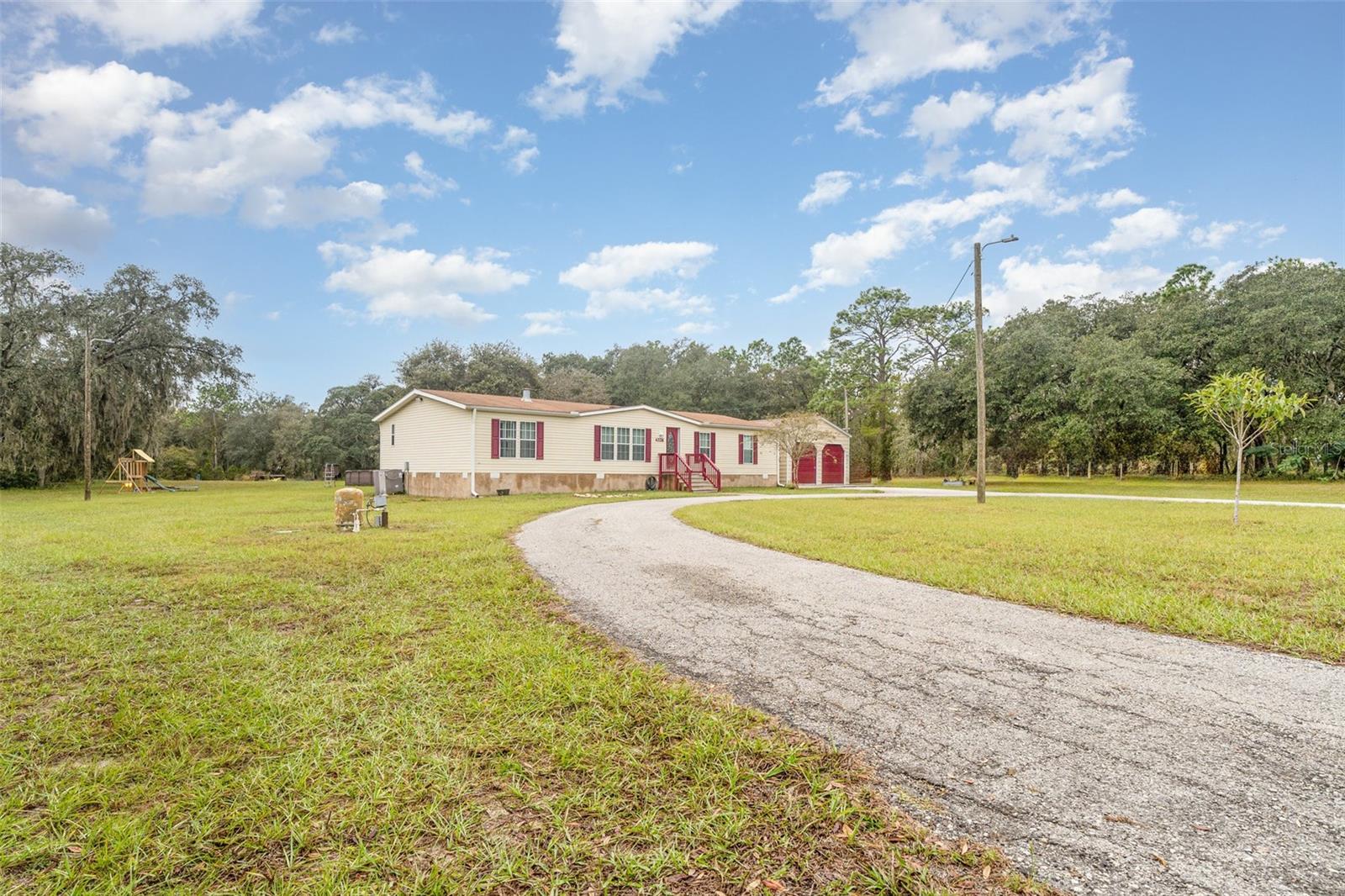 Image 3 of 32 For 4328 Meadow Street