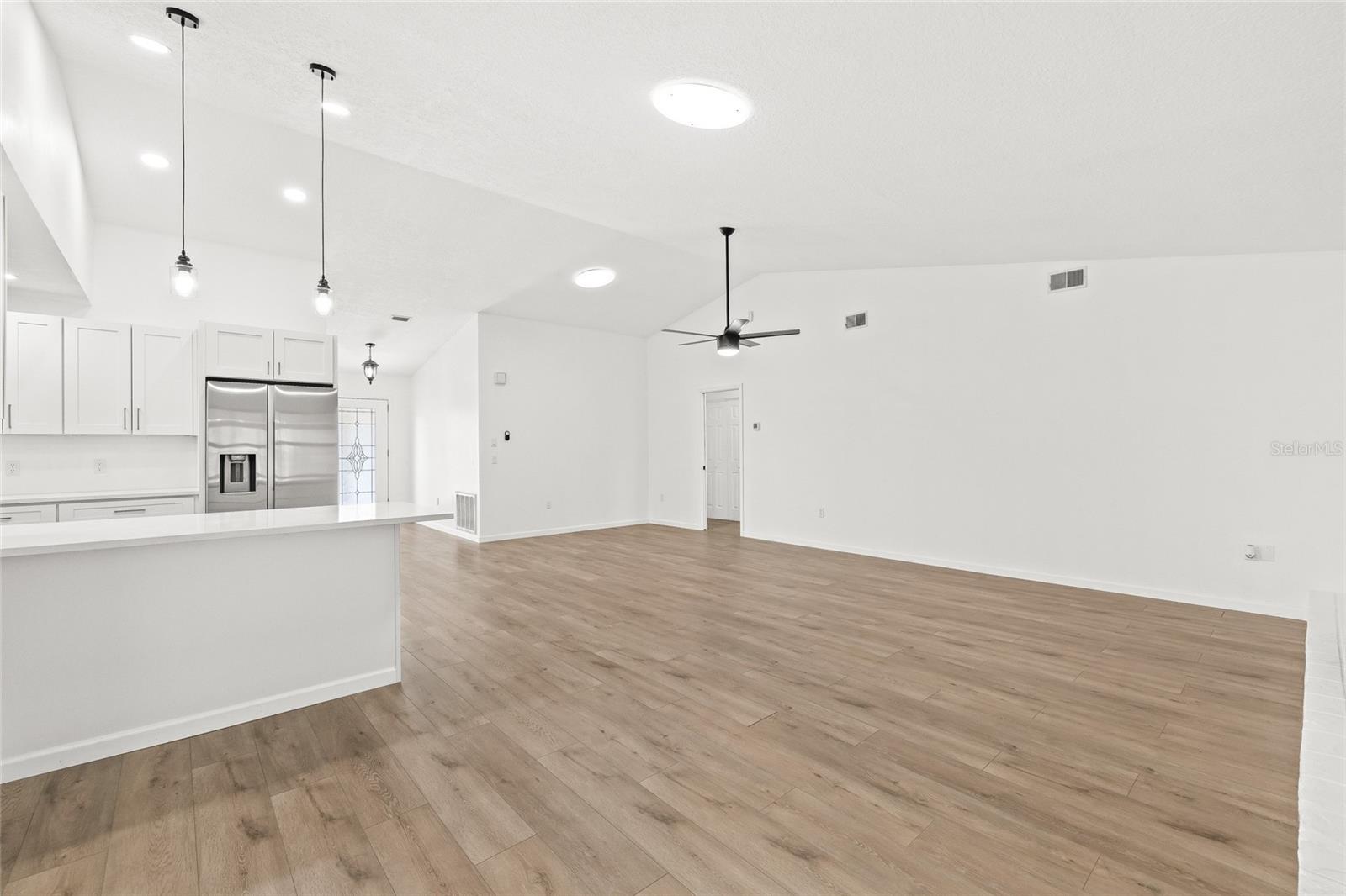 Image 10 of 43 For 7807 Summertree Lane