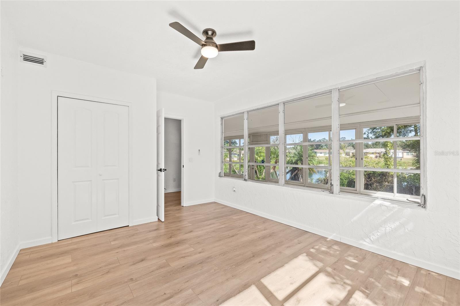 Image 30 of 43 For 7807 Summertree Lane