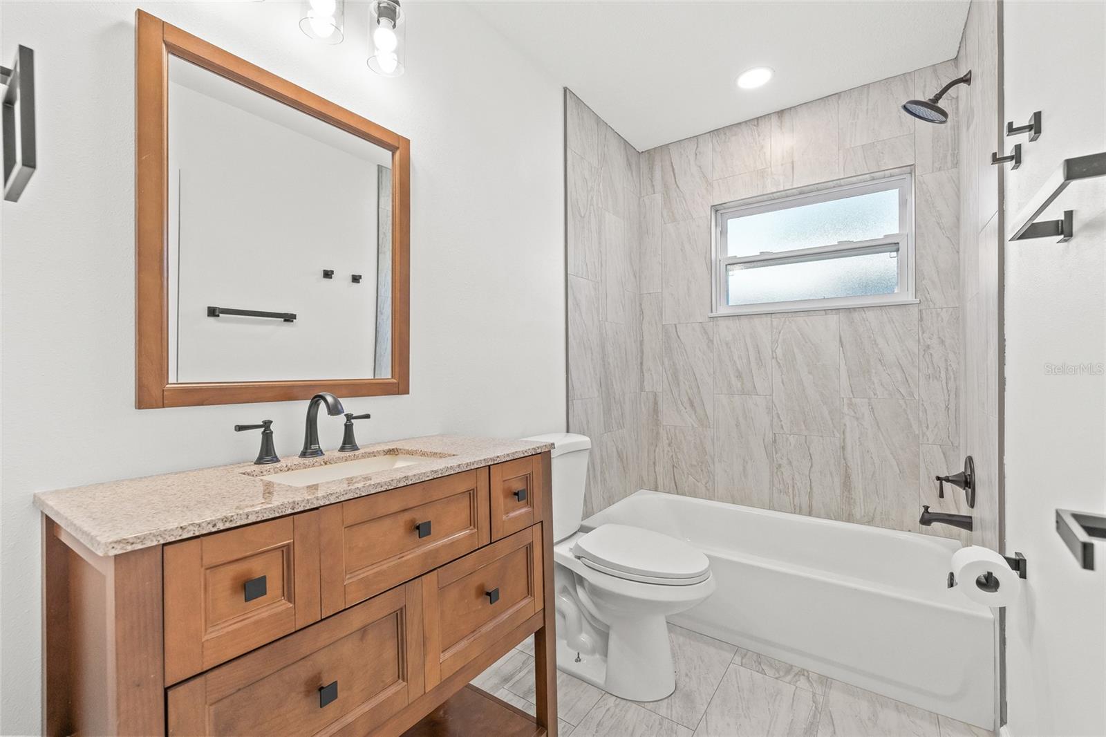 Image 32 of 43 For 7807 Summertree Lane