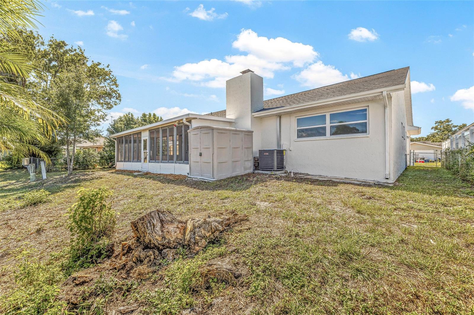Image 37 of 43 For 7807 Summertree Lane