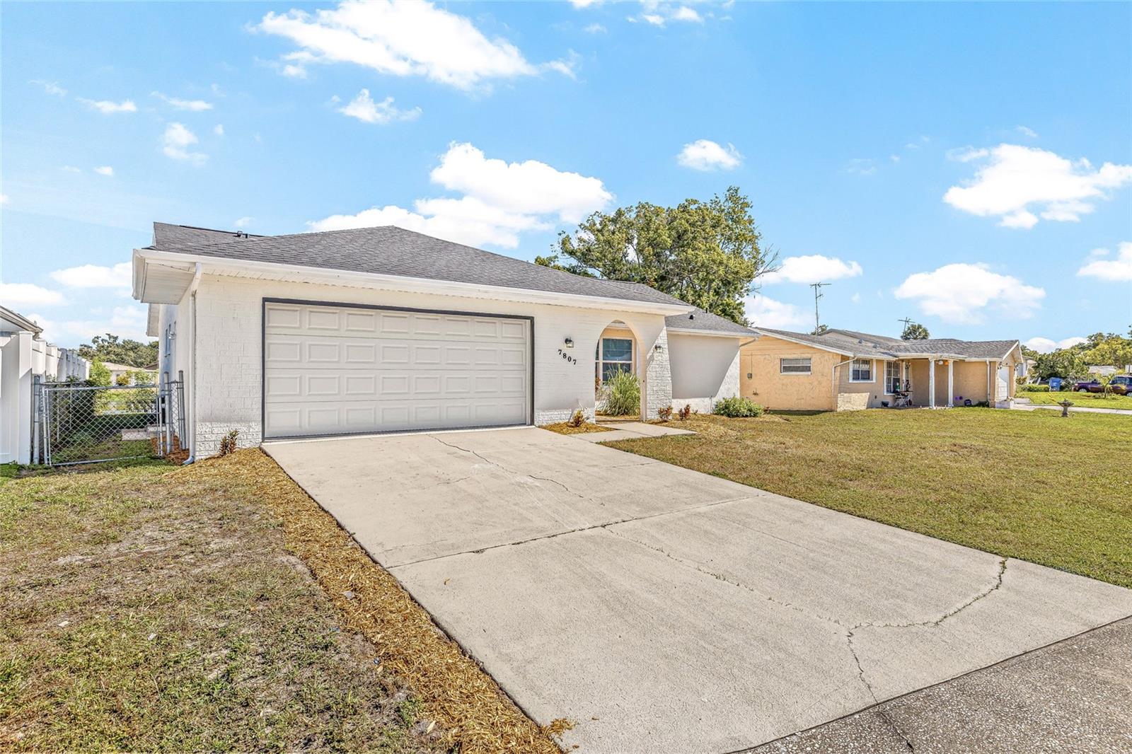 Image 39 of 43 For 7807 Summertree Lane