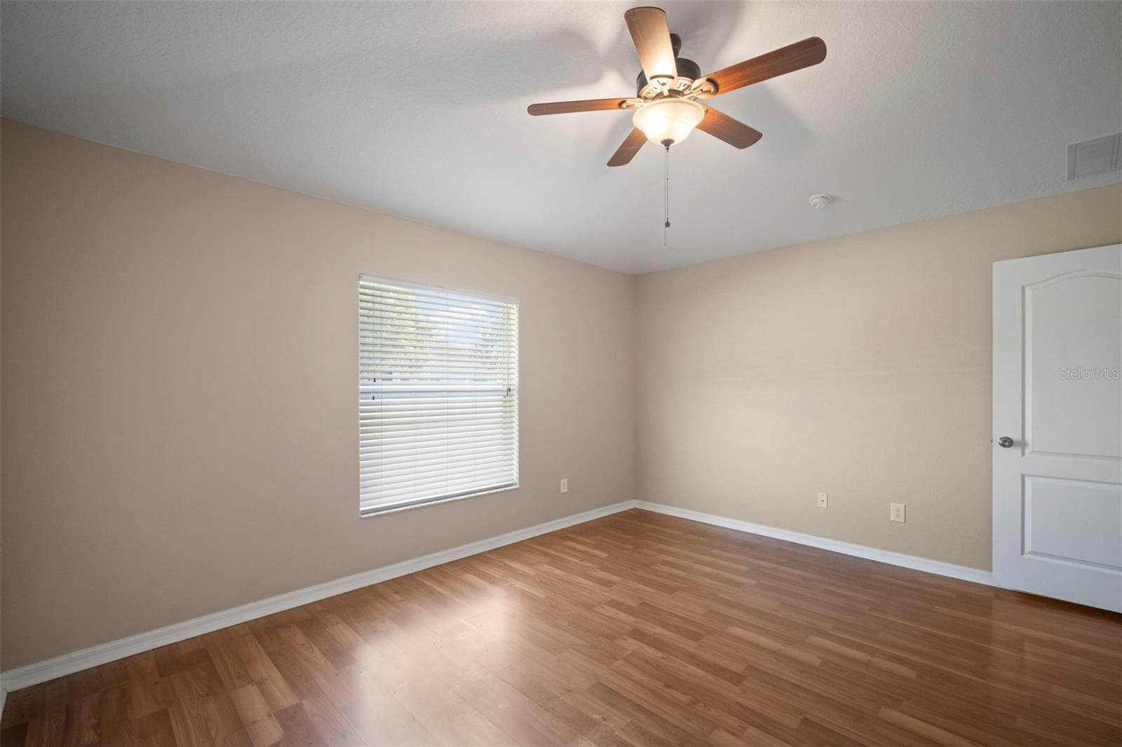 Image 23 of 39 For 13738 Caden Glen Drive