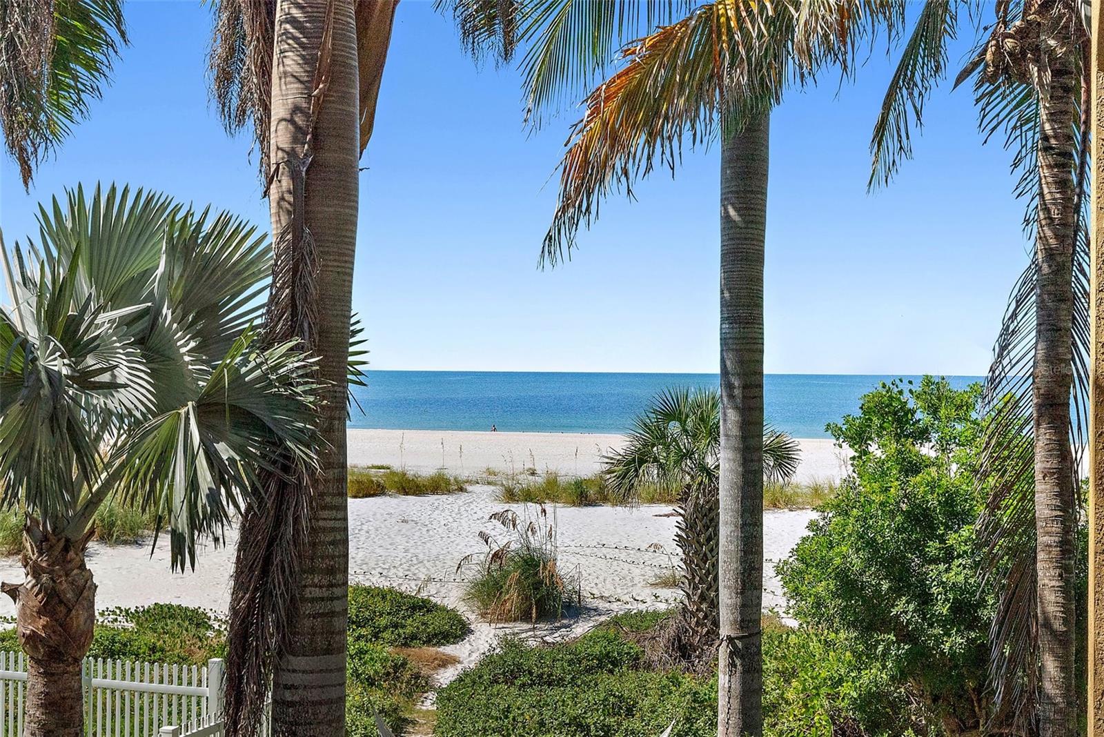 Image 11 of 77 For 10048 Gulf Boulevard