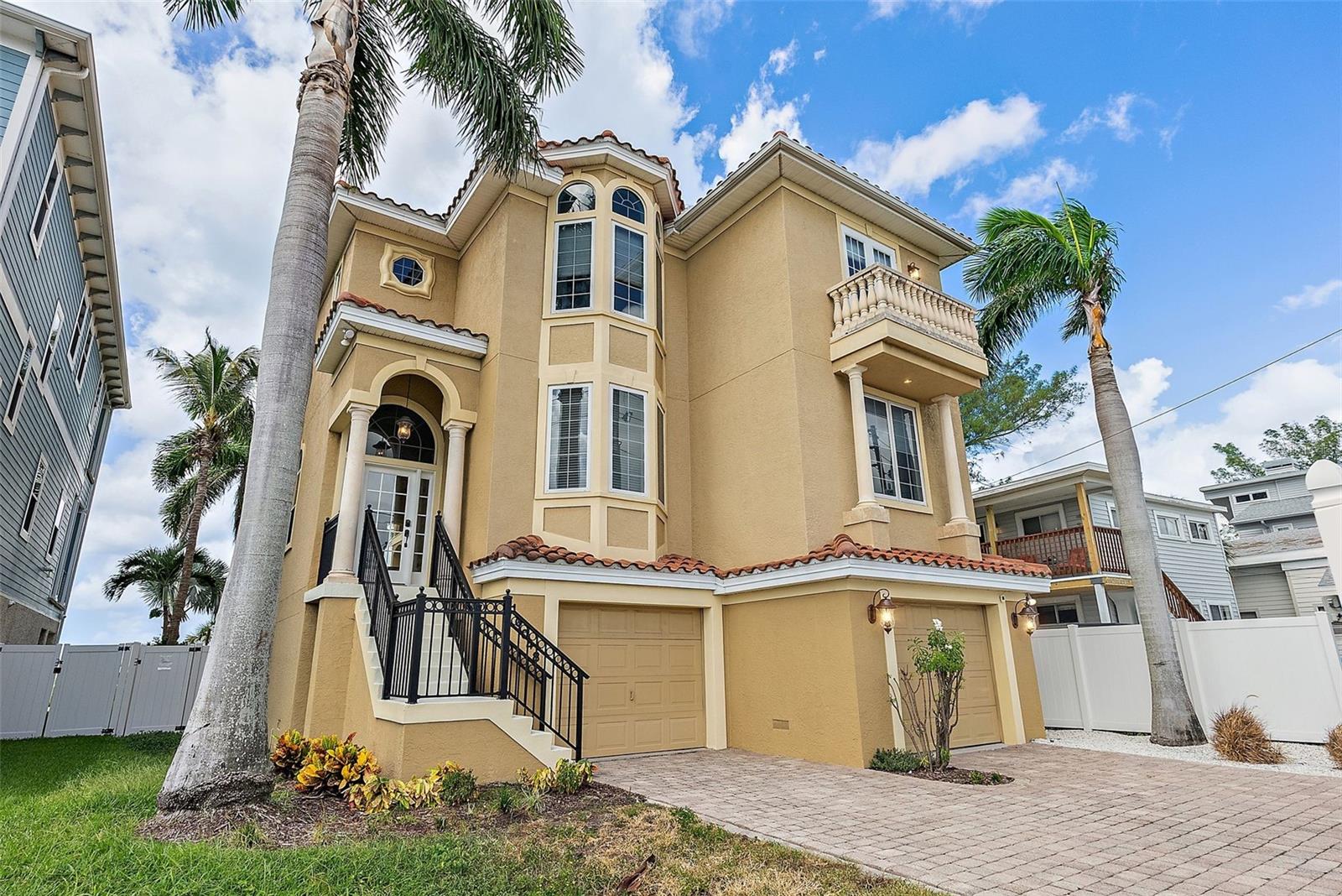 Image 16 of 77 For 10048 Gulf Boulevard