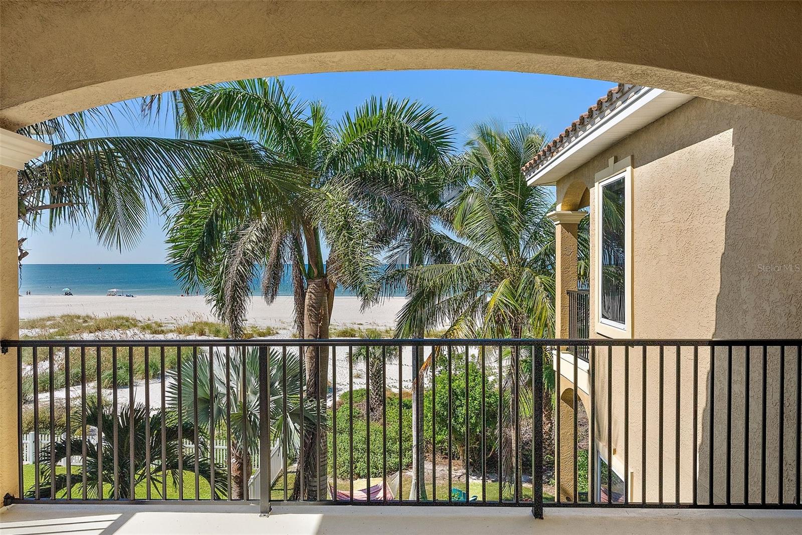 Image 48 of 77 For 10048 Gulf Boulevard