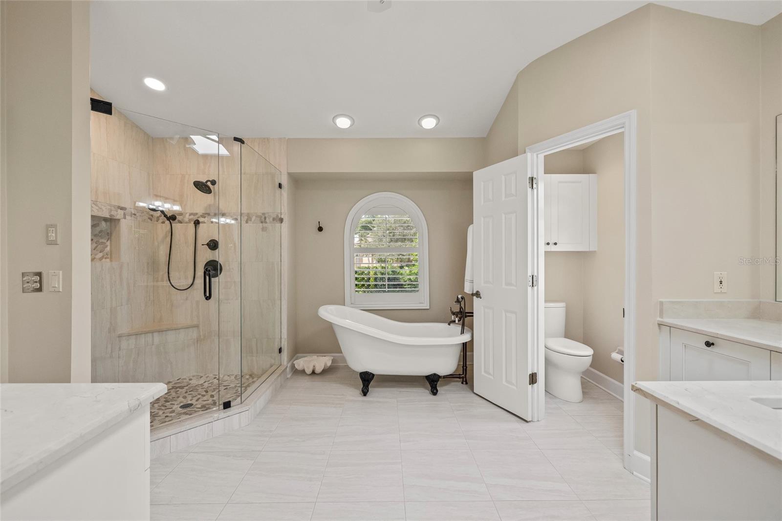 Image 15 of 64 For 1080 Water Oak Court Ne