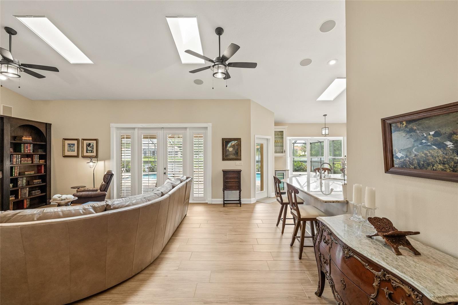Image 28 of 64 For 1080 Water Oak Court Ne