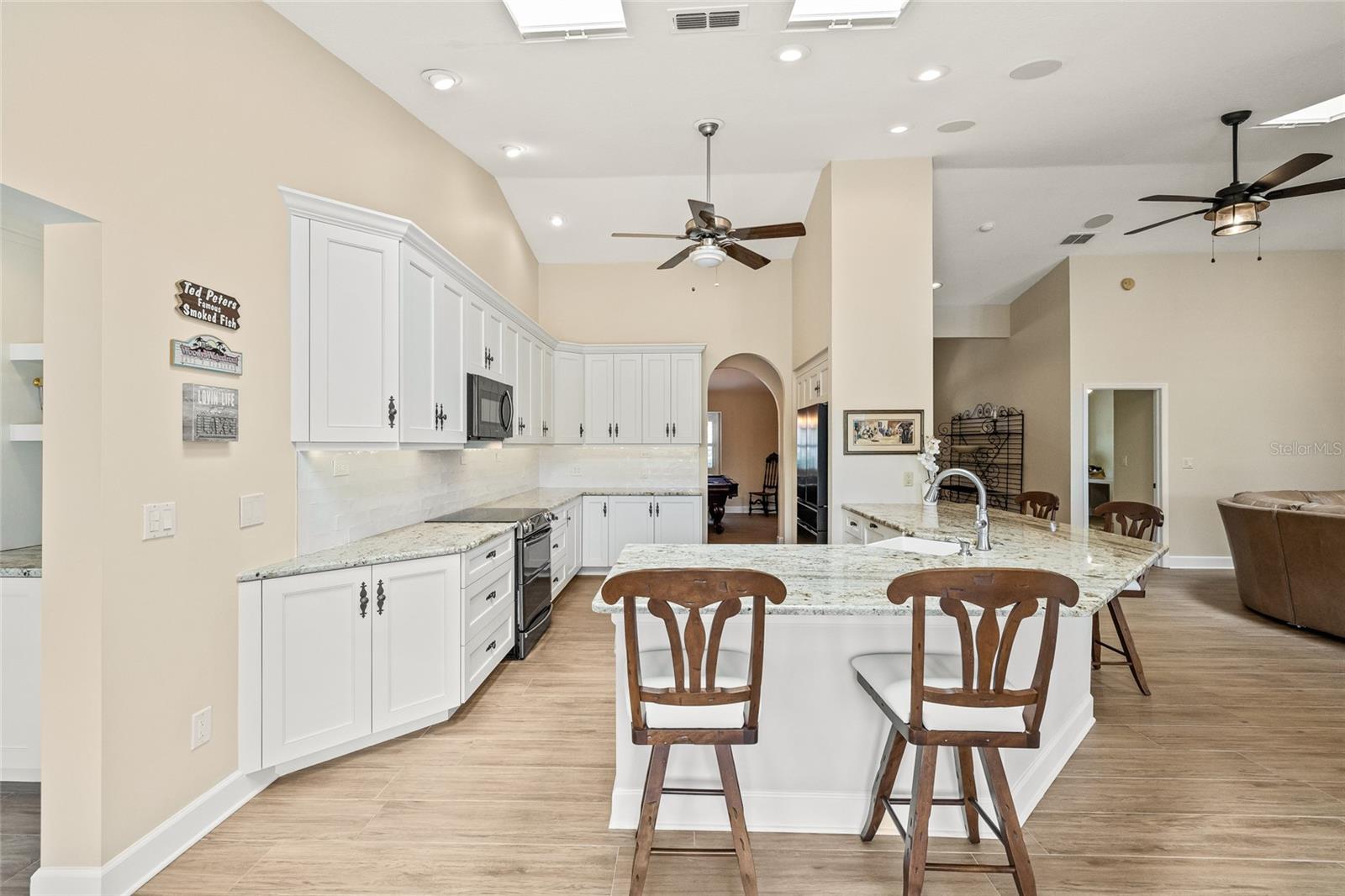 Image 34 of 64 For 1080 Water Oak Court Ne