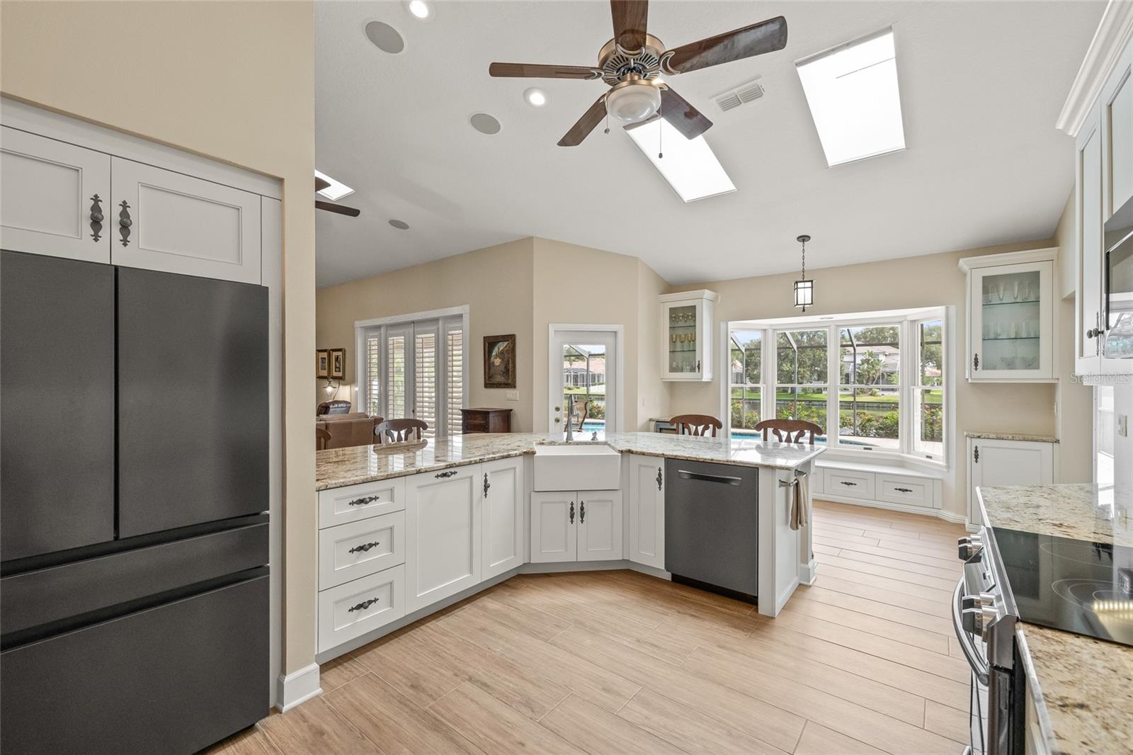 Image 36 of 64 For 1080 Water Oak Court Ne