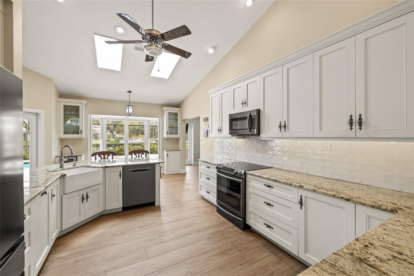 Image 37 of 64 For 1080 Water Oak Court Ne