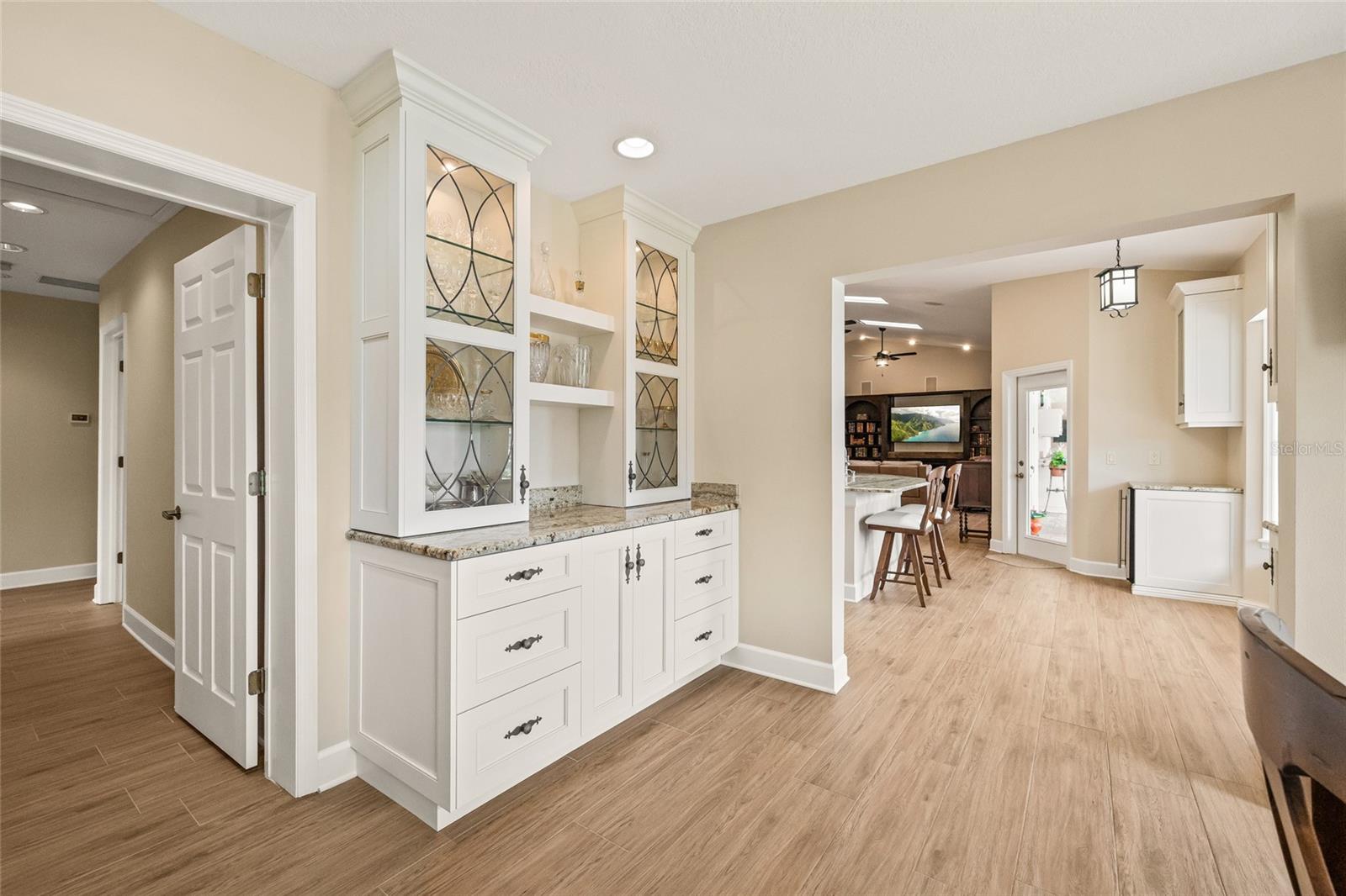 Image 39 of 64 For 1080 Water Oak Court Ne