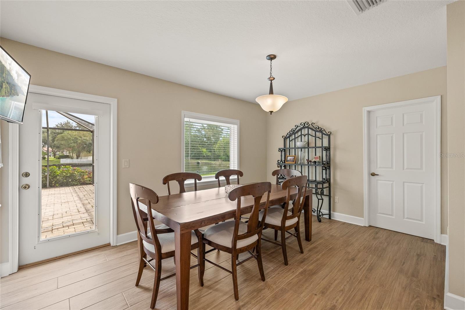 Image 41 of 64 For 1080 Water Oak Court Ne
