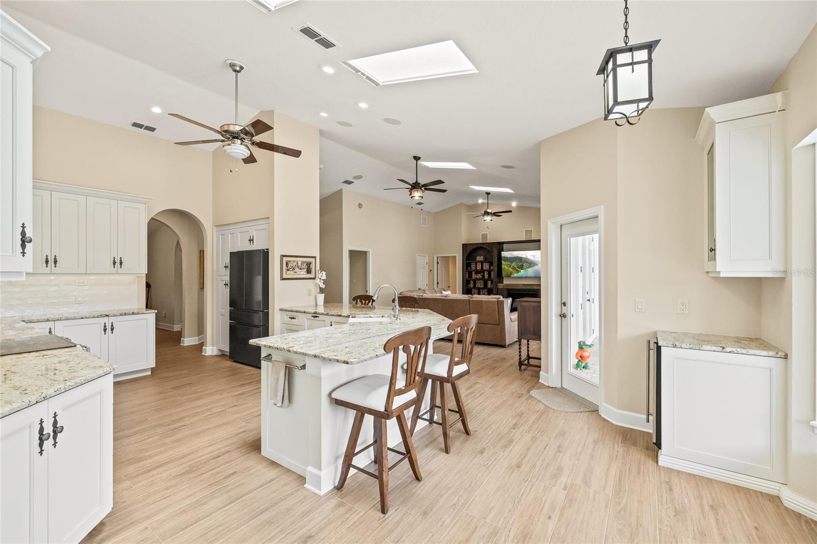 Image 8 of 64 For 1080 Water Oak Court Ne