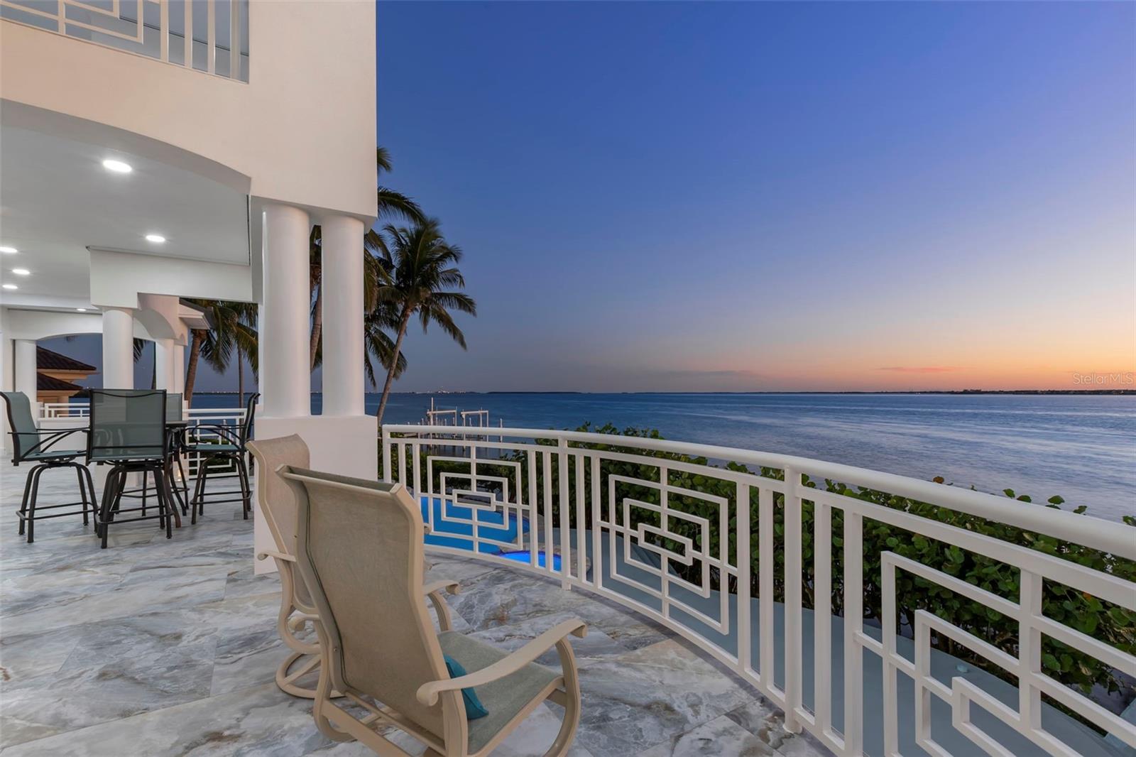 Listing photo id 9 for 6199 54th Street S