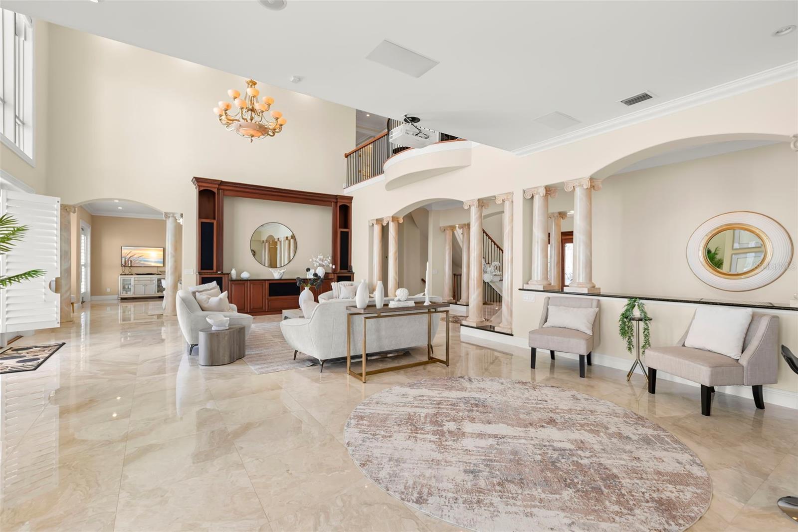 Listing photo id 11 for 6199 54th Street S