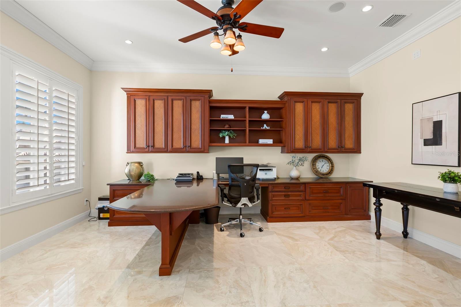 Listing photo id 31 for 6199 54th Street S