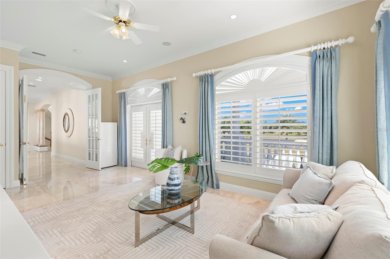 Listing photo id 34 for 6199 54th Street S