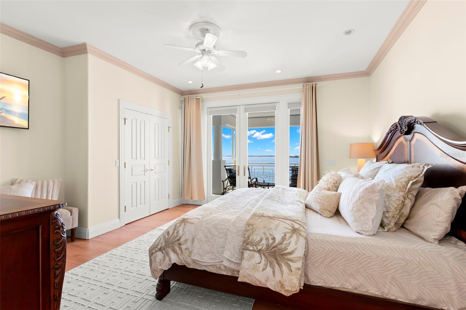 Listing photo id 50 for 6199 54th Street S