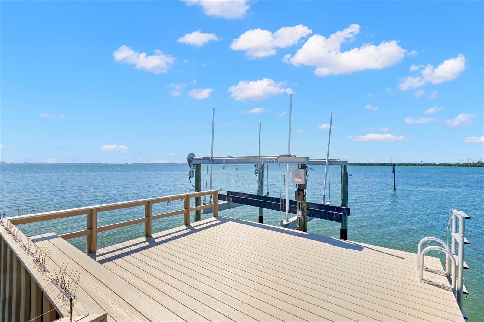 Listing photo id 60 for 6199 54th Street S