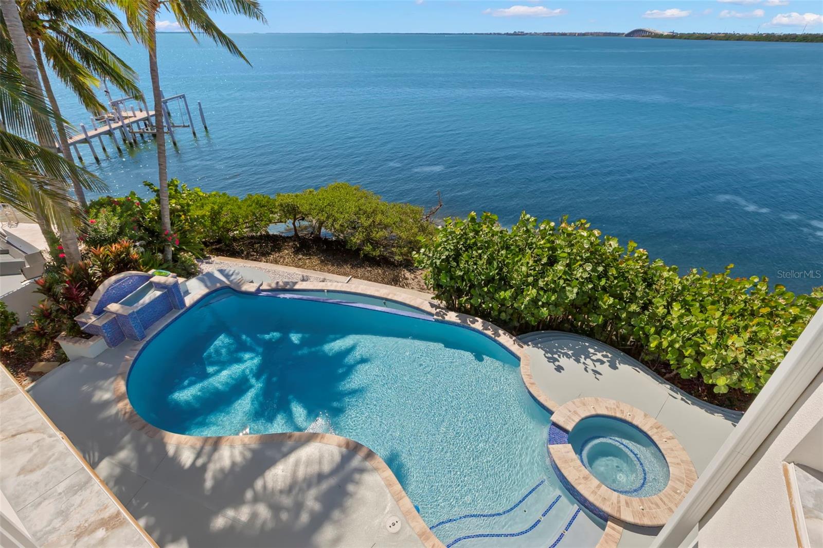 Listing photo id 64 for 6199 54th Street S