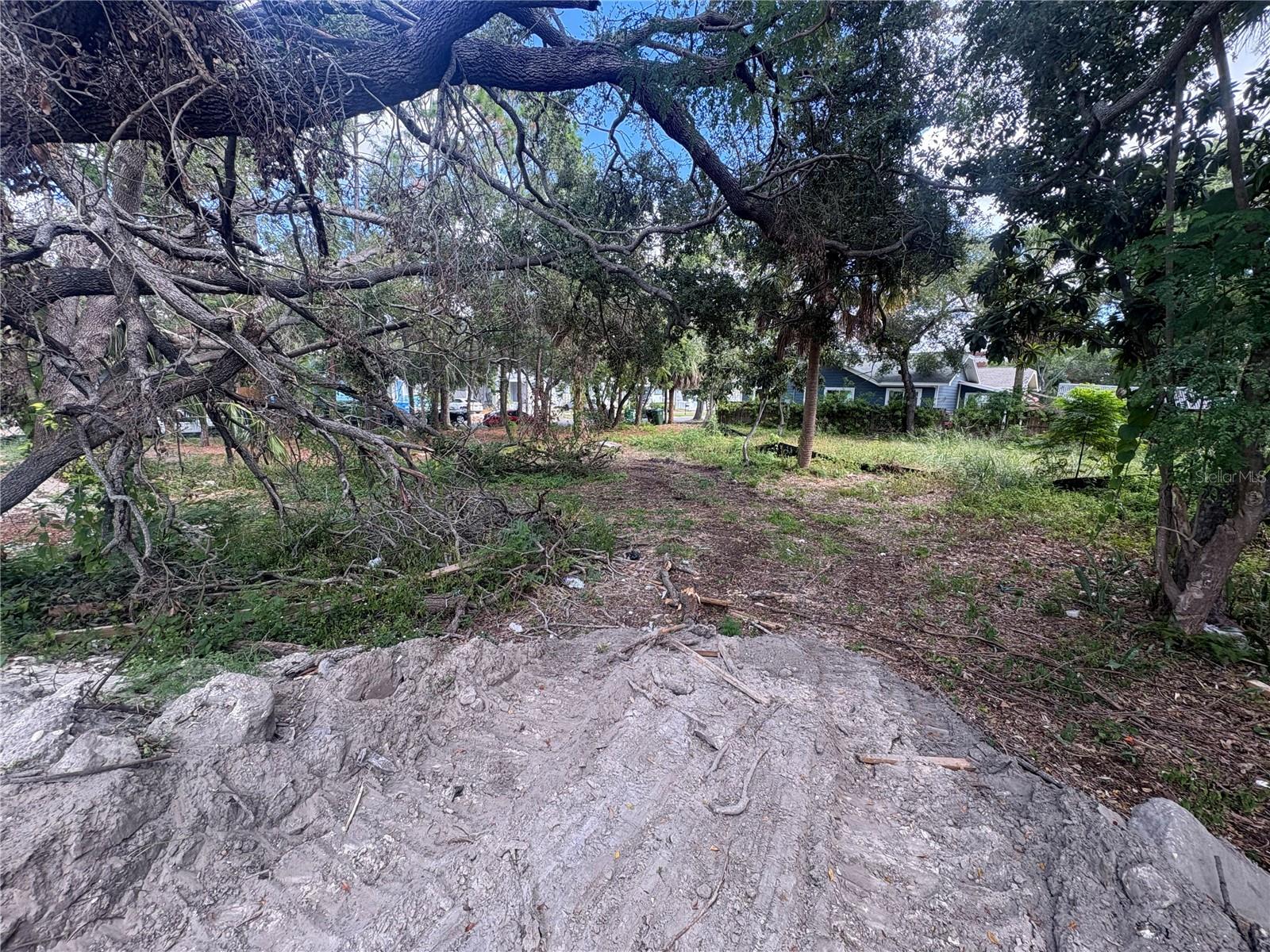 Image 7 of 10 For 2318 North B Street