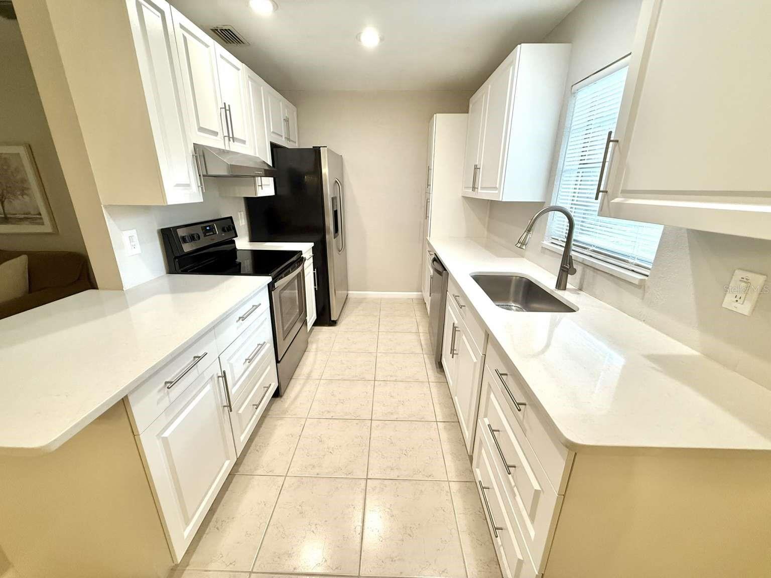 Image 10 of 16 For 654 Romano Avenue