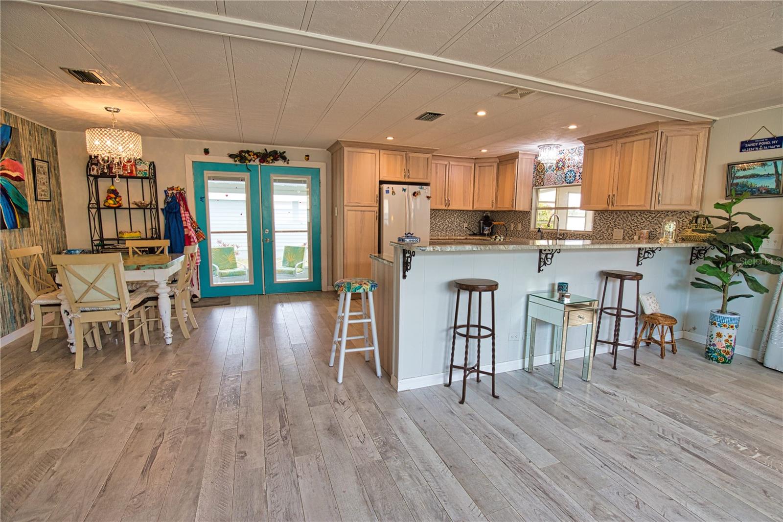 Image 14 of 84 For 748 Sanchez Circle