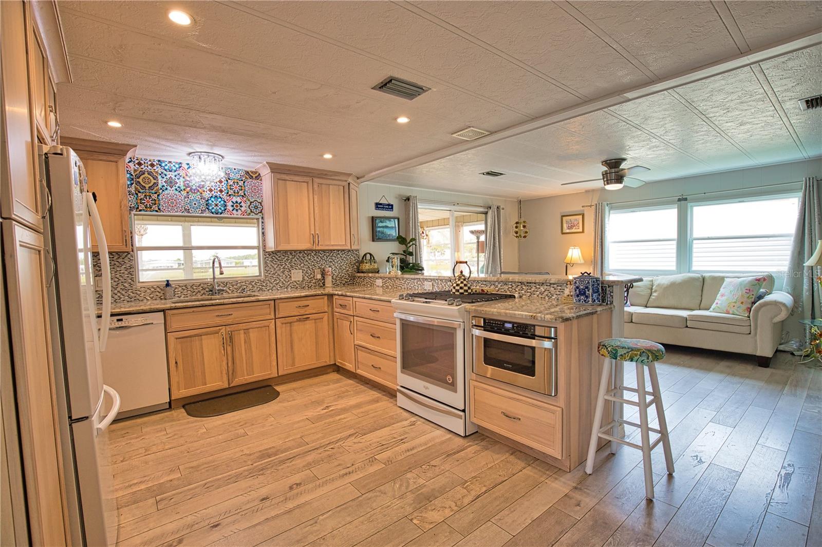 Image 16 of 84 For 748 Sanchez Circle