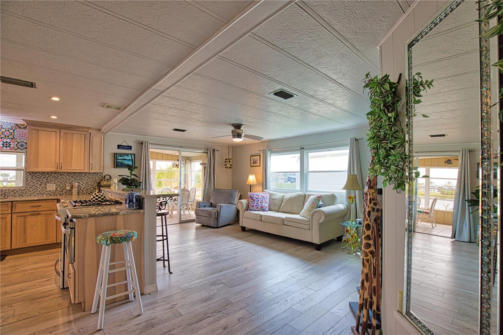 Image 18 of 84 For 748 Sanchez Circle