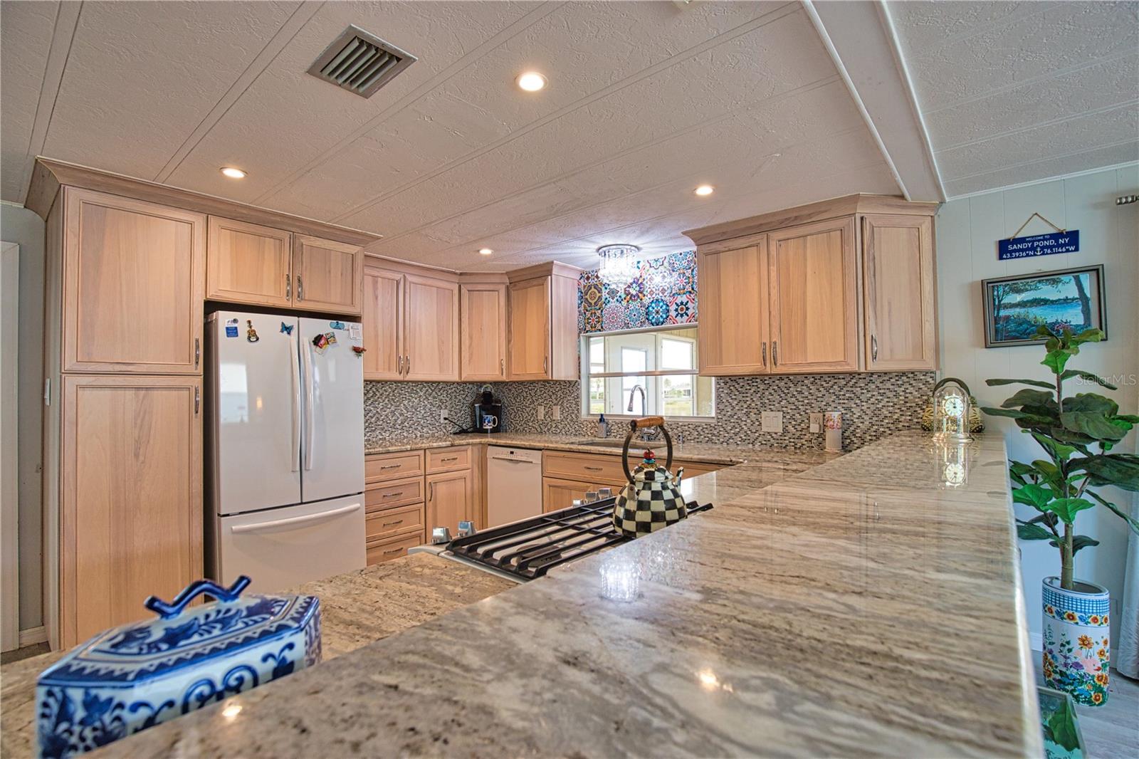 Image 19 of 84 For 748 Sanchez Circle