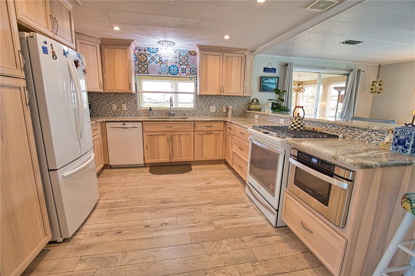 Image 20 of 84 For 748 Sanchez Circle