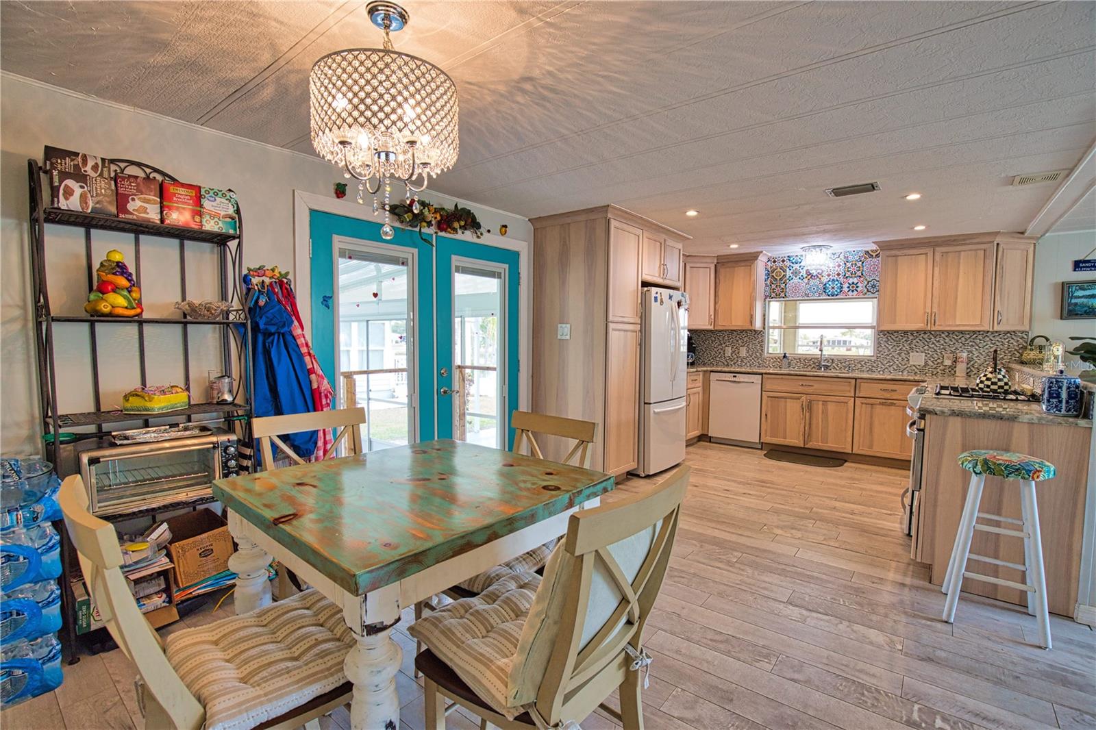 Image 24 of 84 For 748 Sanchez Circle