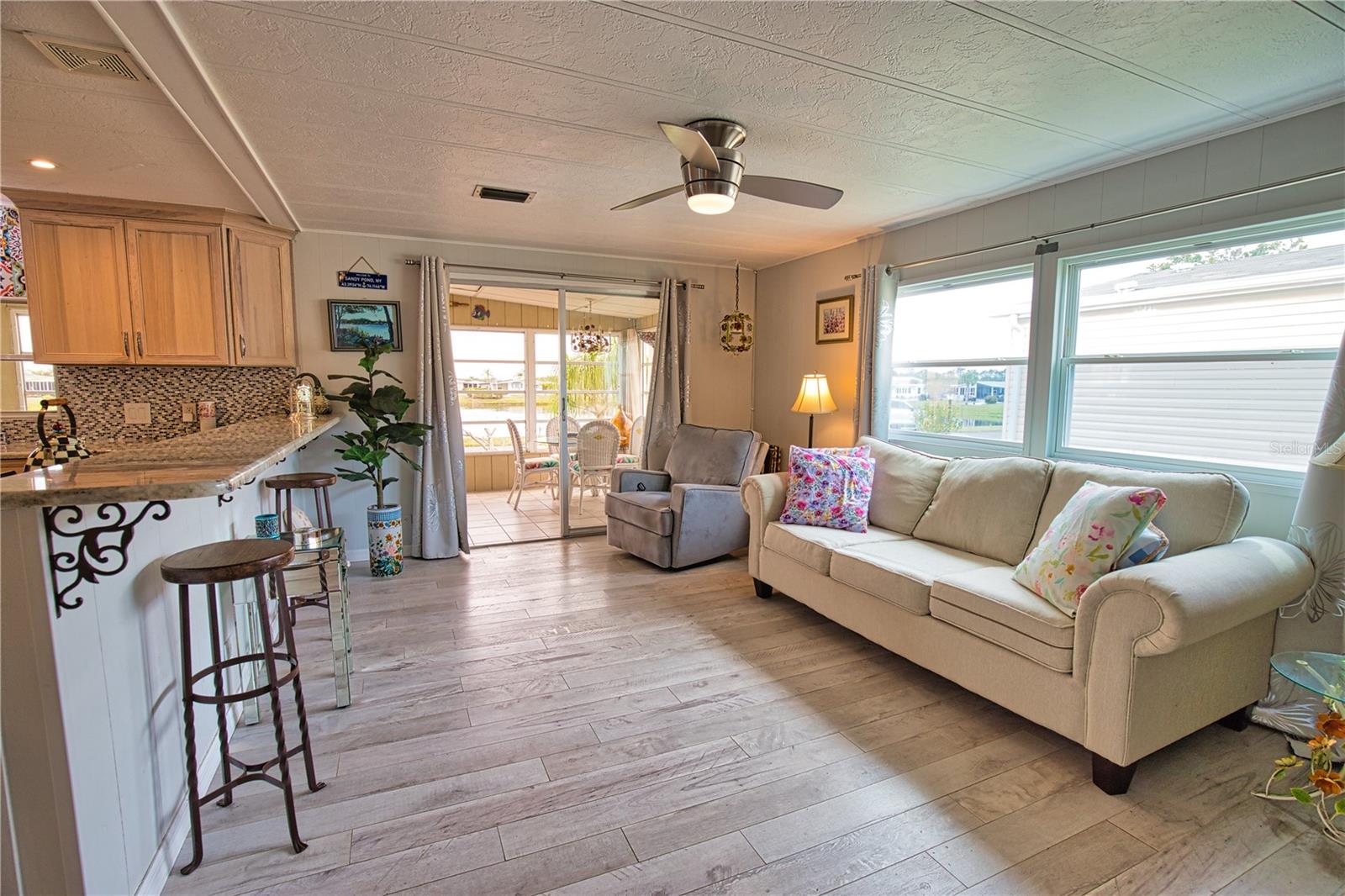 Image 25 of 84 For 748 Sanchez Circle