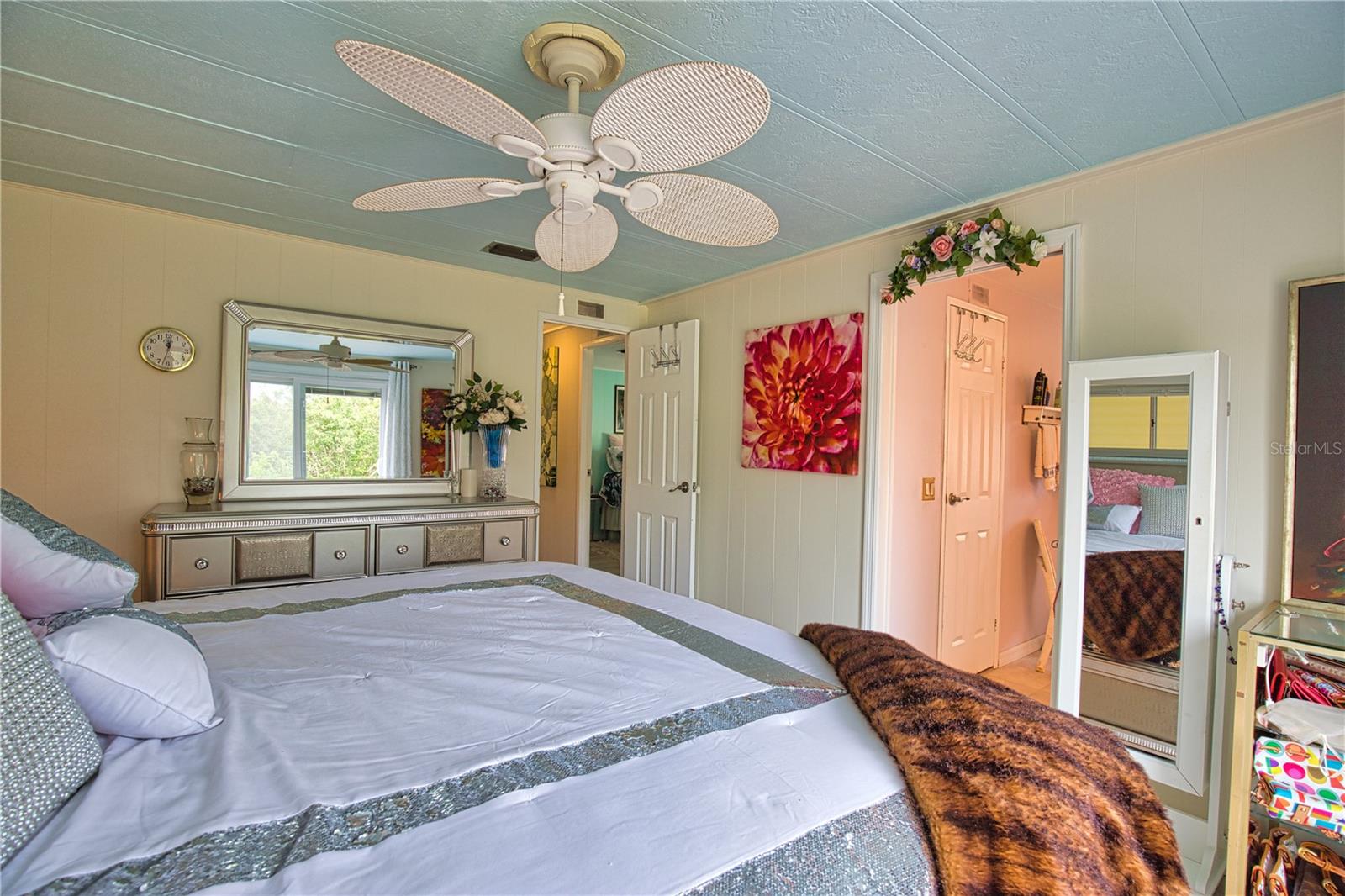 Image 36 of 84 For 748 Sanchez Circle